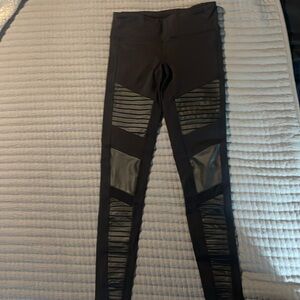 ALO Yoga Motto leggings Small Black